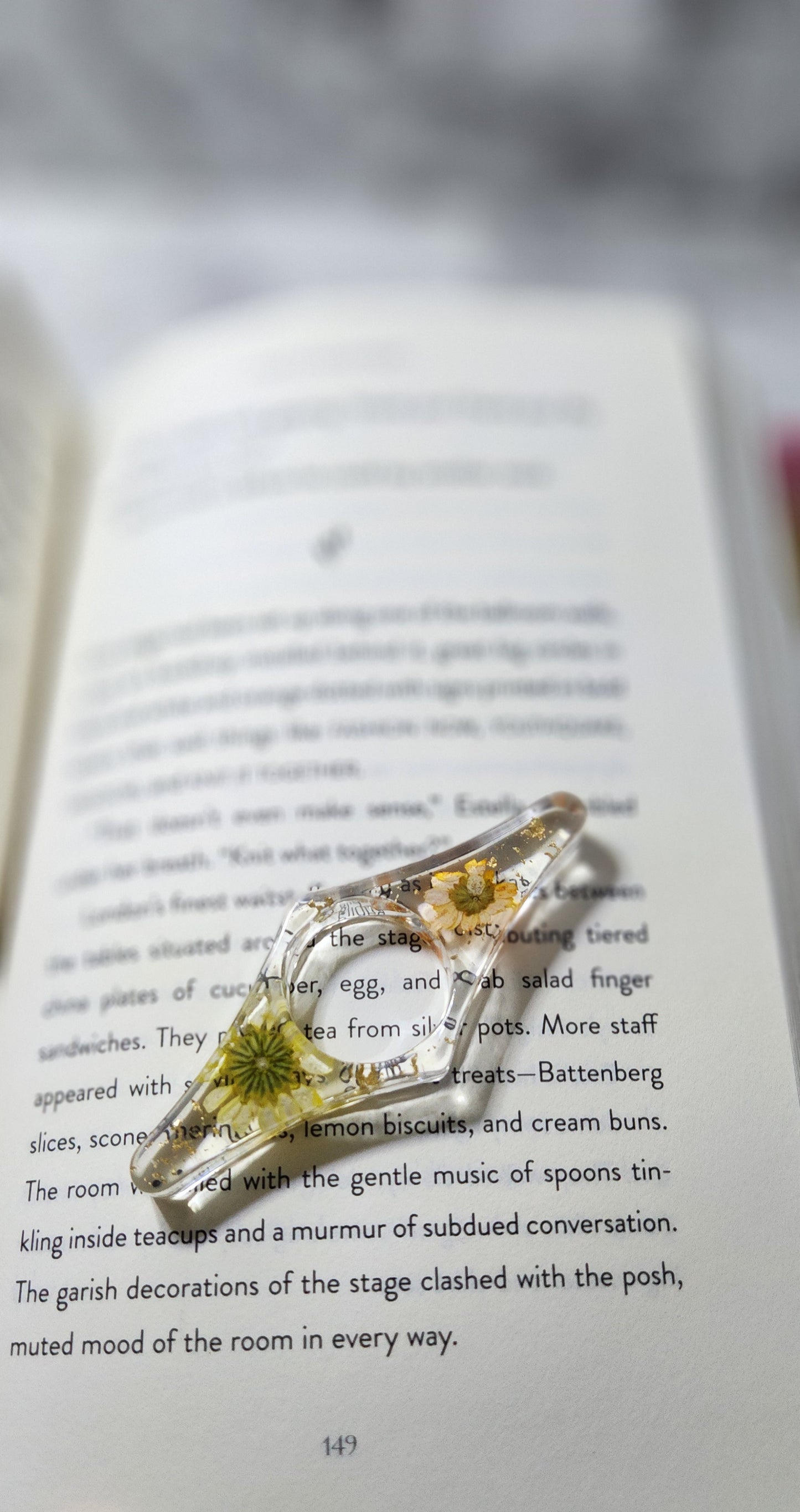Flower Page Holder