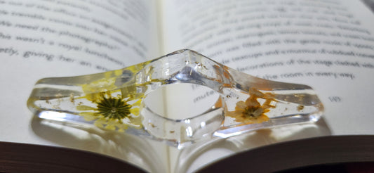 Flower Page Holder